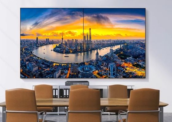 注目すべき広告LED掲示板 DC5V 作業電圧 7000nits 明るさ R 625-630nm LEDパラメーター