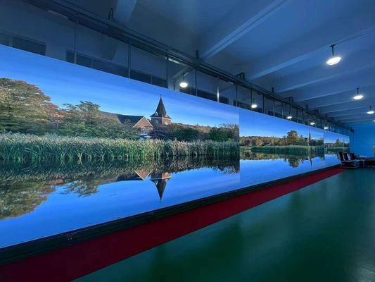 112896 ドット/m2 密度 最高視角 2m-10m の高画質の室内LEDディスプレイ