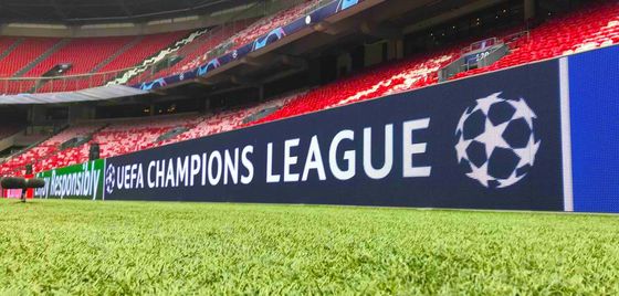 グレースケール補正競技アリーナ看板 (60Hzフレームレートとパフォーマンス)