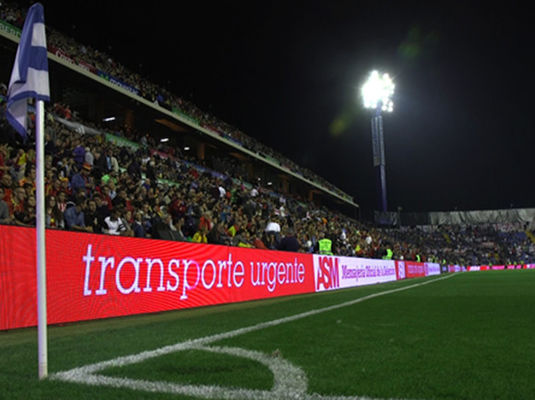 製造されたP10 SMDスタジアムLEDディスプレイ ≥6500cd/m2 亮度