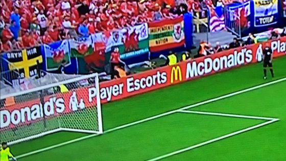 P8 SMD スポーツスタジアム LED スコアボードによる使いやすいスコアボード制御 高コントラスト比 5000:1