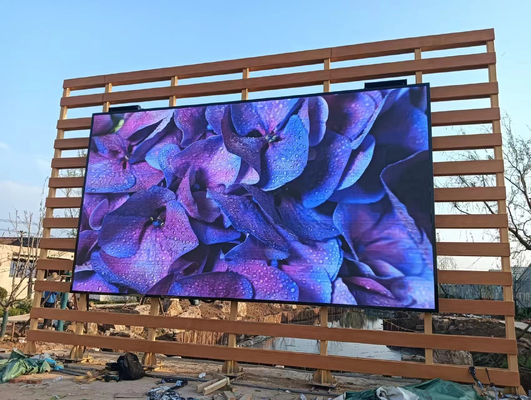 高輝度 P6 屋外 LED ディスプレイ広告ボード 960x960mm 鉄キャビネットおよび 3840hz リフレッシュ レート