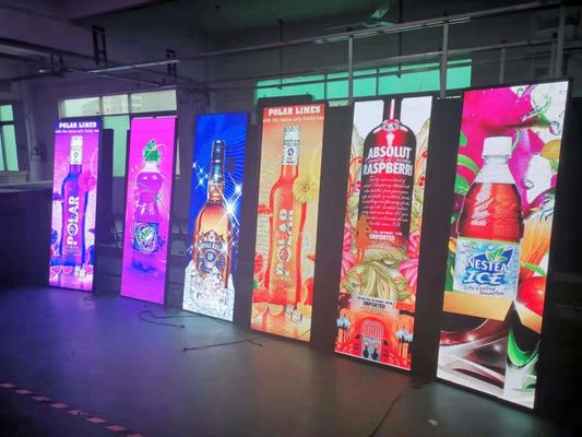 お買い得 高い明るさポスターLEDスクリーン、屋内LEDポスター パネル フル カラーP3 オンライン