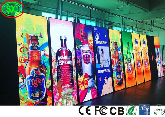 屋内ポスターはP2.5 P3のデジタル印の広告の最高を3840hz表示上のリフレッシュ レートを導いた