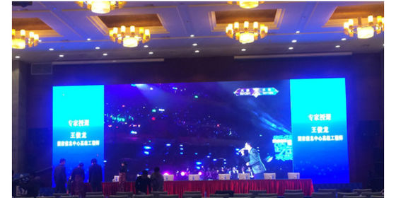 フル カラーHD小さいピッチの段階LEDスクリーンのビデオ壁コンサートP2 512x512mmのダイスは鋳造アルミフレームを