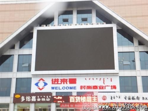 最高はリフレッシュ レート3840Hz P10 LEDの壁のビデオ プロセッサ屋外LEDの大画面の表示を修理した取付けLED RGB Displaを